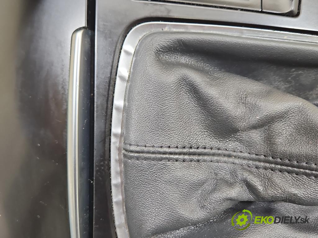 Audi A4 B8 2007-2015 2.0 tdi 120 HP manual 88 kW 1968 cm3 4- kryt plast 8K0959673G