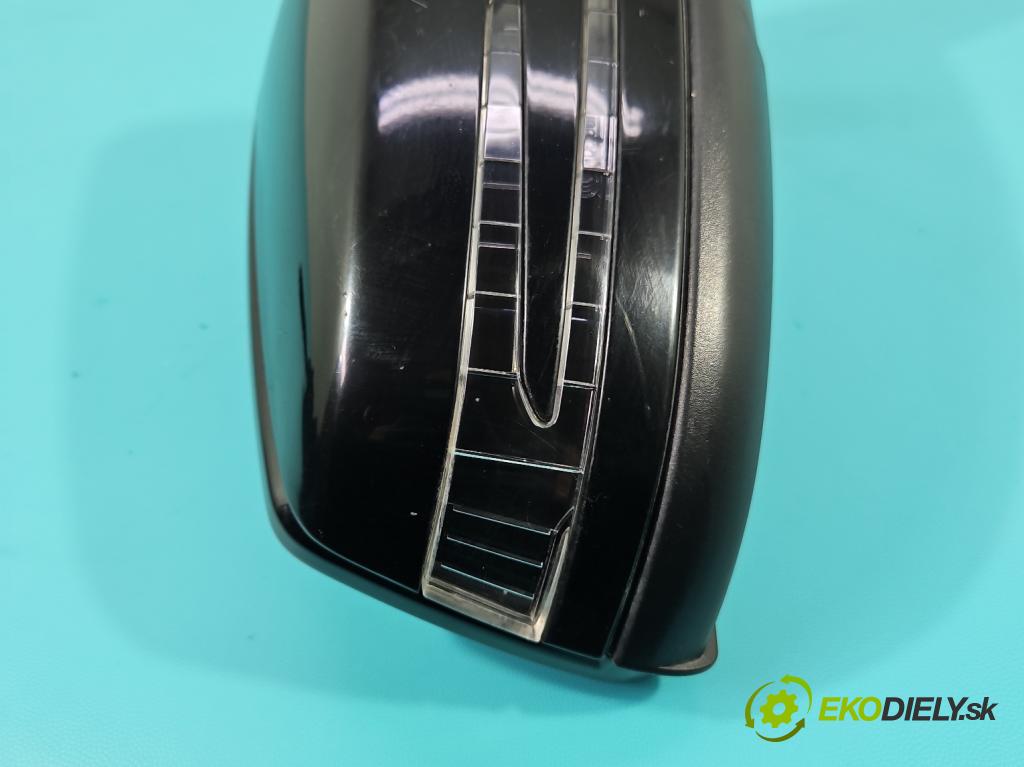 Mercedes CLA C117 X117 2013-2019 1.5 CDI 109 hp automatic 80 kW 1461 cm3 4- zpětné zrcátko pravé  (Klika dveří ostatní)
