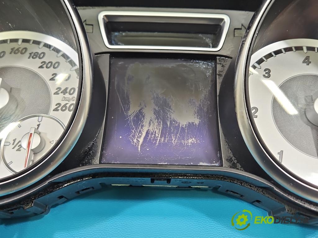 Mercedes CLA C117/X117 2013-2019 1.5 CDI 109 HP automatic 80 kW 1461 cm3 4- prístrojovka/ budíky A1179004601 (Prístrojová doska)