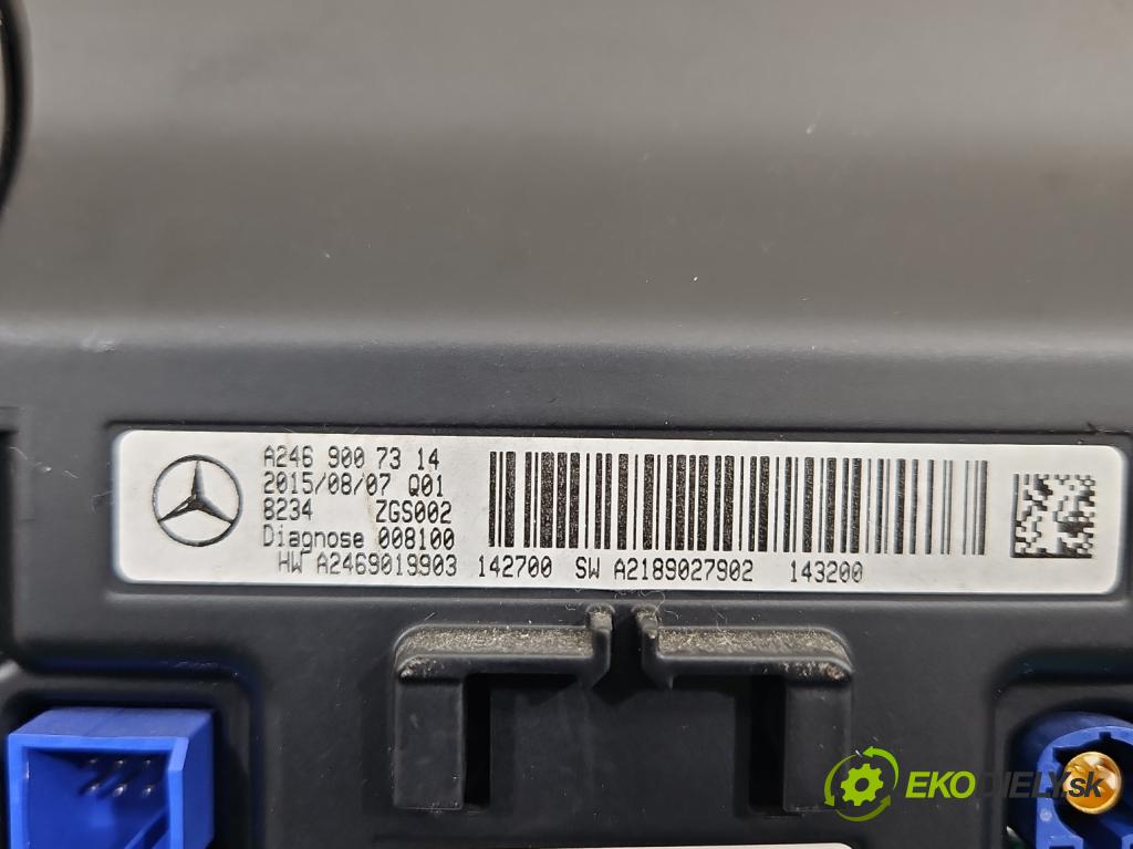 Mercedes CLA C117 X117 2013-2019 1.5 CDI 109 HP automatic 80 kW 1461 cm3 4- Zobrazit: A2469007314 (Prístrojová doska)
