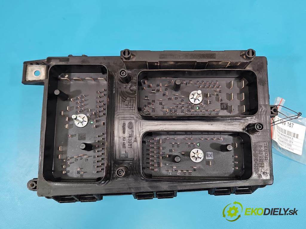 Opel Zafira B 2005-2014 1.9 cdti 150 HP manual 110 kW 1910 cm3 5- skrinka poistka 5DK008668-38 (Poistková skrinka)