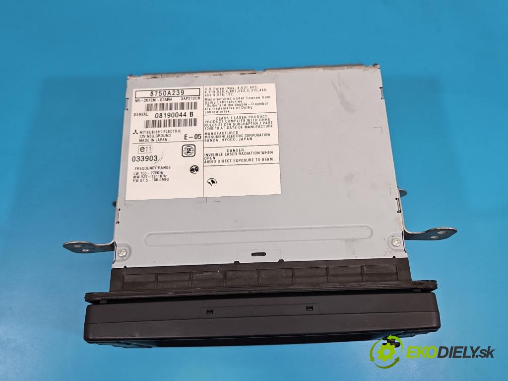Mitsubishi Outlander II 2006-2013 2.2 DI-D 177 hp manual 130 kW 2268 cm3 5- Radio továrna: 8750A239