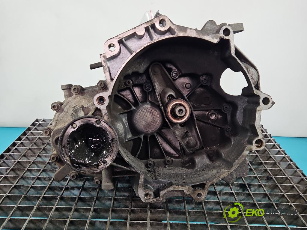 Vw Polo IV 9N 2001-2009 1.2 12v 64 HP manual 47 kW 1198 cm3 3- prevodovka stupeň,rýchlosť manual FQE
