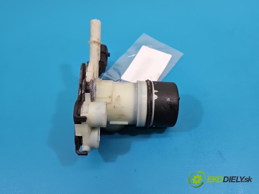 Opel Movano III 2010-2022 2.3 CDTI 163 HP manual 120 kW 2299 cm3 5- pompa ostatné F01C250164