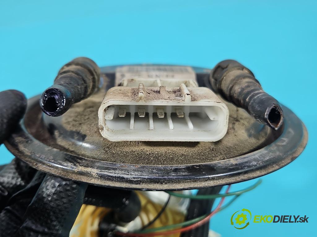 Opel Corsa C 2000-2006 1.2 16V 80 hp manual 59 kW 1229 cm3 3- čerpadlo paliva 90581616