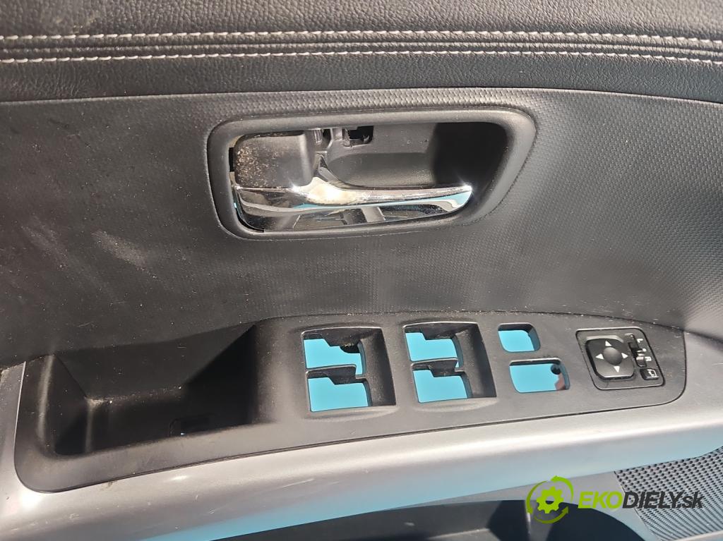 Mitsubishi Outlander II 2006-2013 2.2 DI-D 177 HP manual 130 kW 2268 cm3 5- Čalounictví: dvere predné ľavé 7221B157ZZ