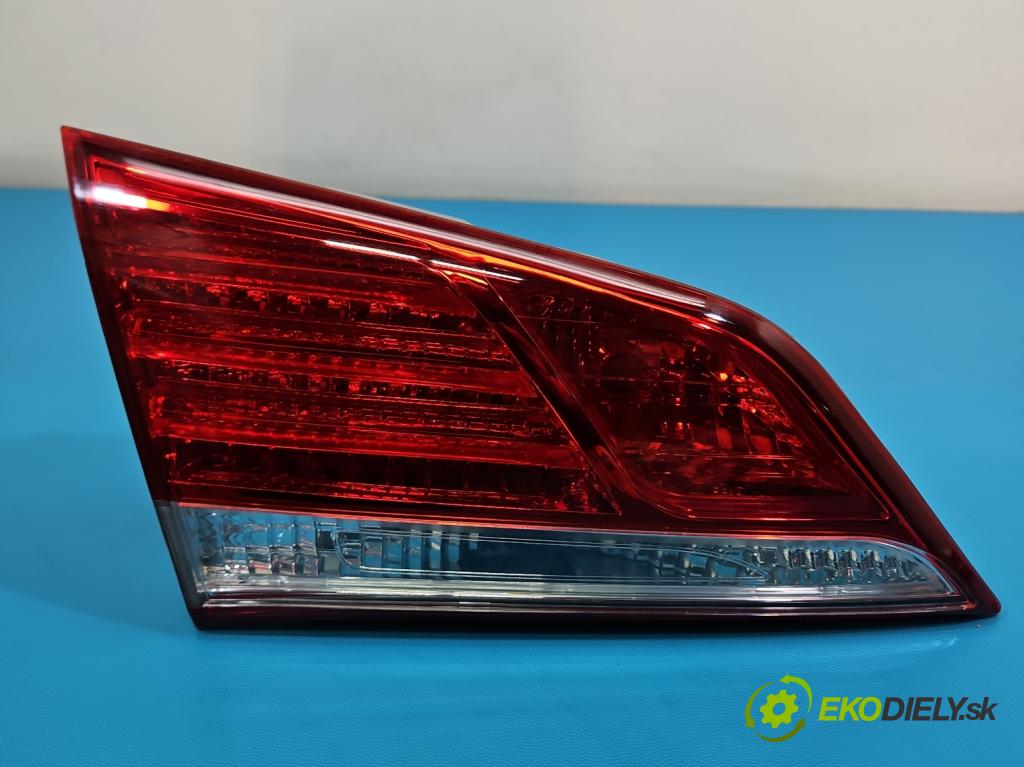 Hyundai I40 1.7 CRDI 116 HP manual 85 kW 1685 cm3 5- svetlo / reflektor zadné ľavé kufrové dvere 92403-3Z3