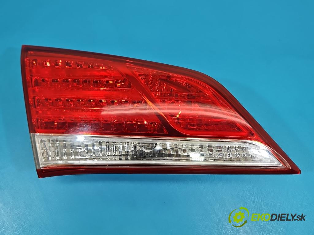 Hyundai I40 1.7 CRDI 116 HP manual 85 kW 1685 cm3 5- svetlo / reflektor zadné ľavé kufrové dvere 92403-3Z3