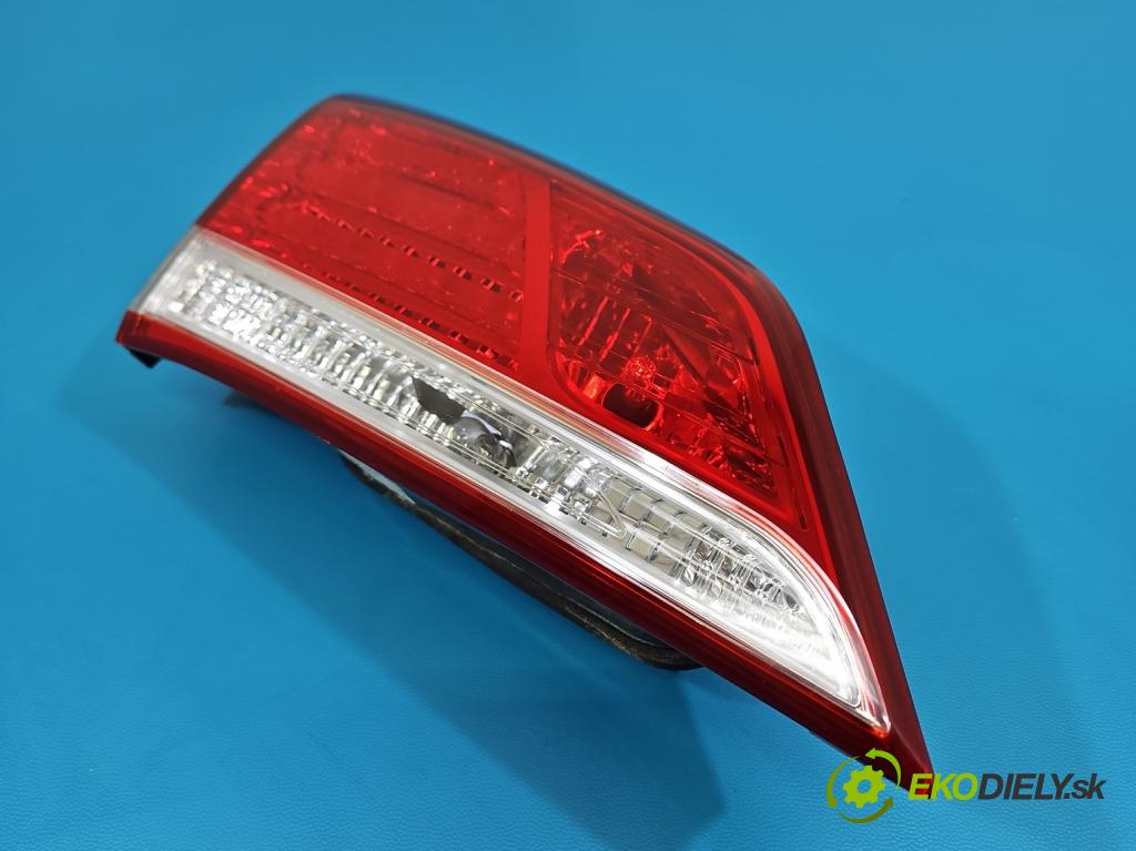 Hyundai I40 1.7 CRDI 116 HP manual 85 kW 1685 cm3 5- svetlo / reflektor zadné ľavé kufrové dvere 92403-3Z3