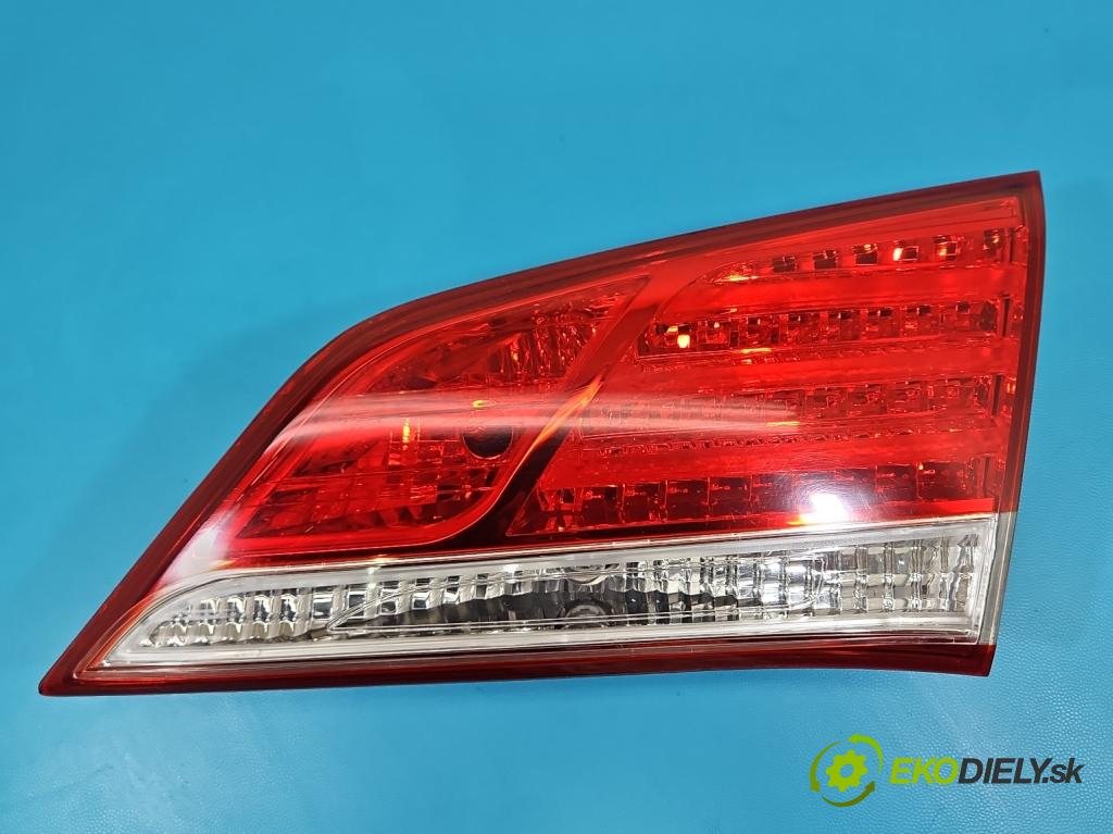 Hyundai I40 1.7 CRDI 116 HP manual 85 kW 1685 cm3 5- svetlo / reflektor zadné pravé kufrové dvere 92404-3Z3
