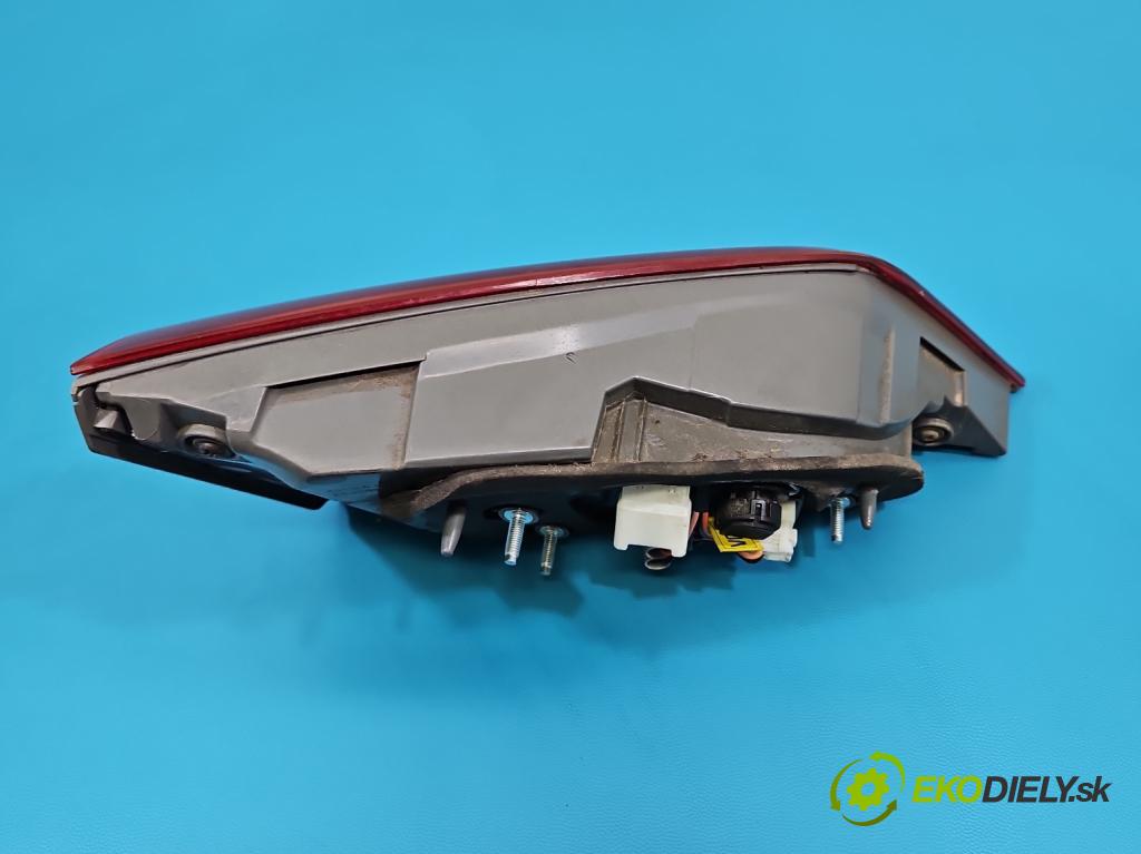 Hyundai I40 1.7 CRDI 116 HP manual 85 kW 1685 cm3 5- svetlo / reflektor zadné pravé kufrové dvere 92404-3Z3