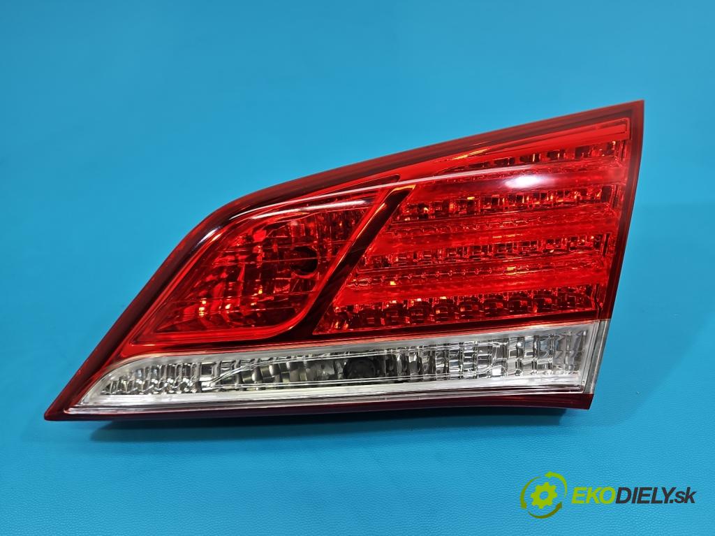Hyundai I40 1.7 CRDI 116 HP manual 85 kW 1685 cm3 5- svetlo / reflektor zadné pravé kufrové dvere 92404-3Z3