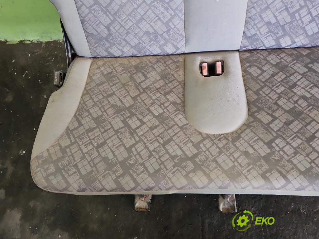 Opel Vivaro 2001-2014 1.9 cdti 101 HP manual 74 kW 1870 cm3 5- Sedačka zadné ľavý III