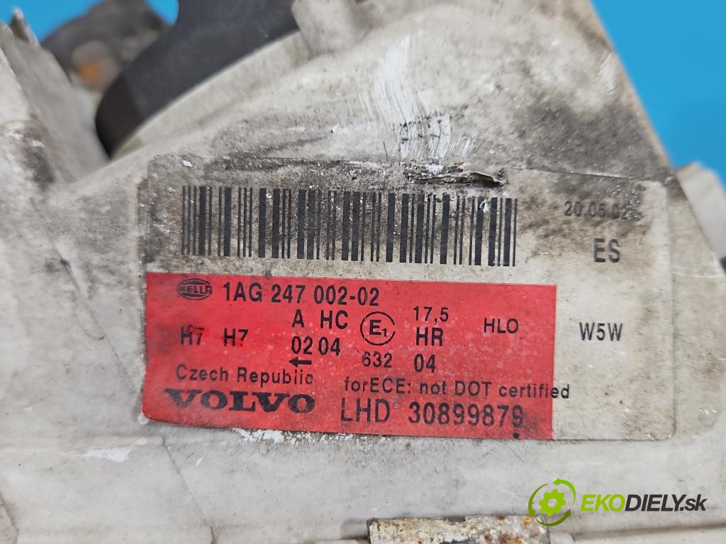 Volvo V40 I 1995-2004 1.8 18V 122 HP manual 90 kW 1783 cm3 5- Reflektor: pravý 30899879 (Svetlo predné pravé)