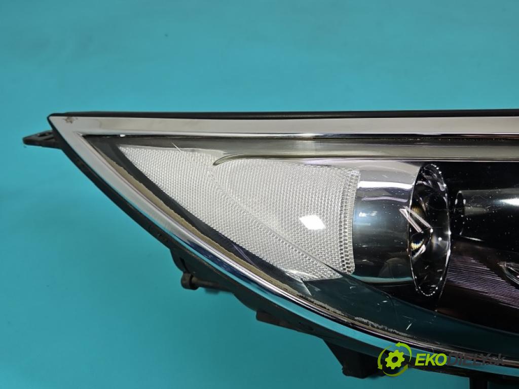 Kia Sportage III 2010-2015 2.0 16V 163 HP manual 120 kW 1998 cm3 5- Reflektor: pravý 92102-3WXXX (Svetlo predné pravé)