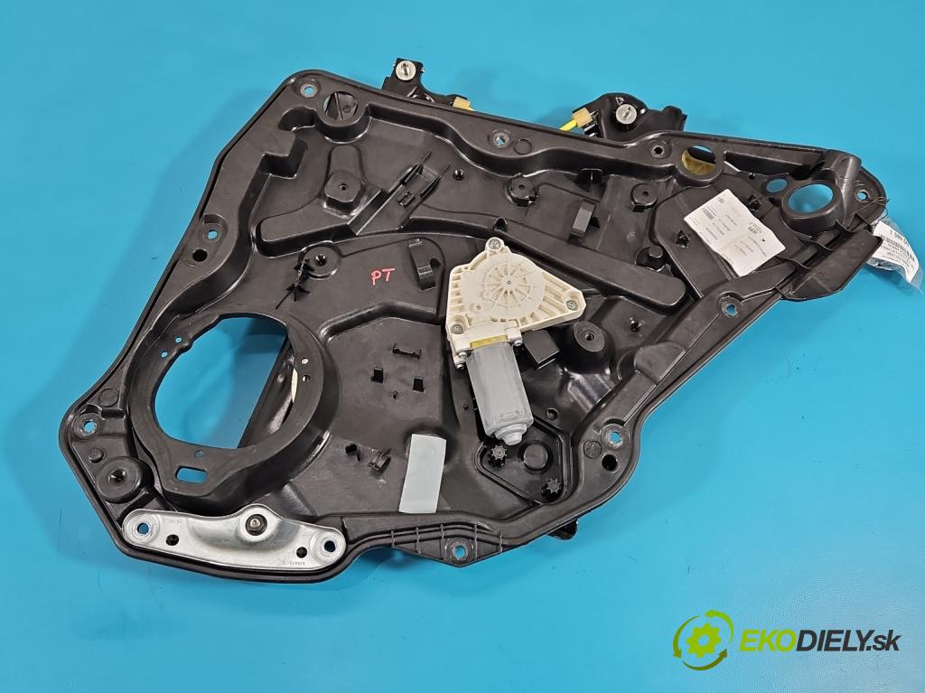 Mercedes CLA C117 X117 2013-2019 1.5 CDI 109 HP automatic 80 kW 1461 cm3 4- mechanizmus okna zadné pravý A2047601634
