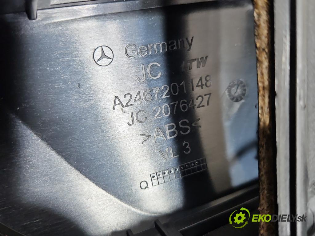 Mercedes CLA C117 X117 2013-2019 1.5 CDI 109 HP automatic 80 kW 1461 cm3 4- Čalounictví: dvere predné ľavé A2467201148