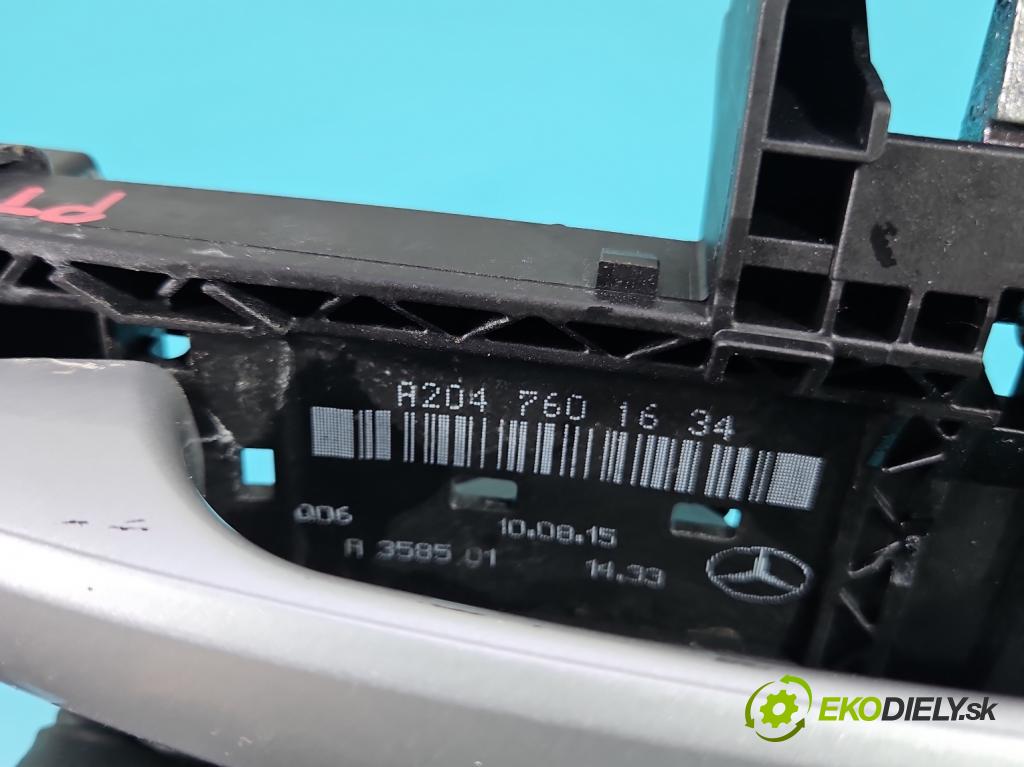 Mercedes CLA C117 X117 2013-2019 1.5 CDI 109 HP automatic 80 kW 1461 cm3 4- rukoväť zadné pravé mimo: A2047601634 (Kľučka dverí ostatné)