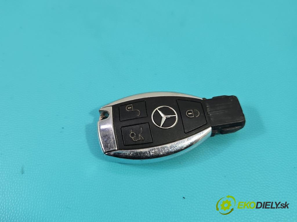 Mercedes CLA C117 X117 2013-2019 1.5 CDI 109 HP automatic 80 kW 1461 cm3 4- Spínačka A2469055801 (Spínacia skrinka)