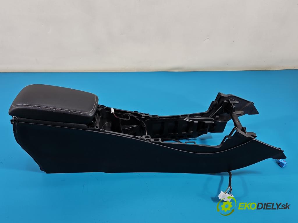 Mercedes CLA C117 X117 2013-2019 1.5 CDI 109 HP automatic 80 kW 1461 cm3 4- operadlo A1766800900 (Lakťová opierka)