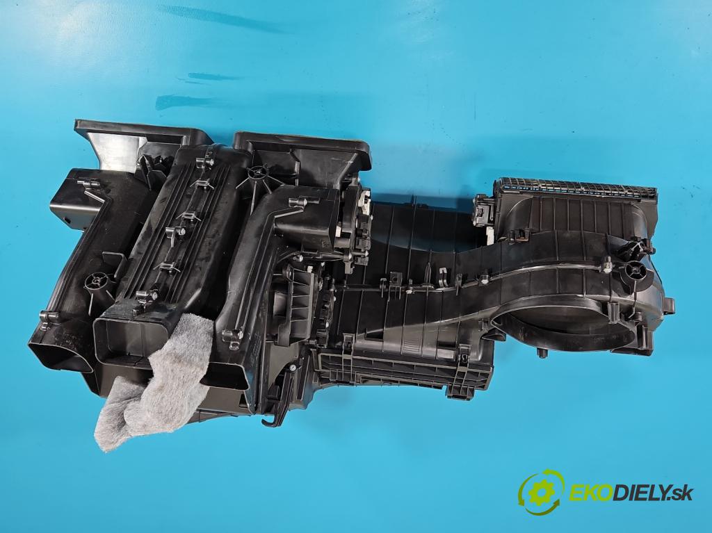 Mercedes CLA C117 X117 2013-2019 1.5 CDI 109 HP automatic 80 kW 1461 cm3 4- radiator A2468304901 (Radiátor kúrenia)