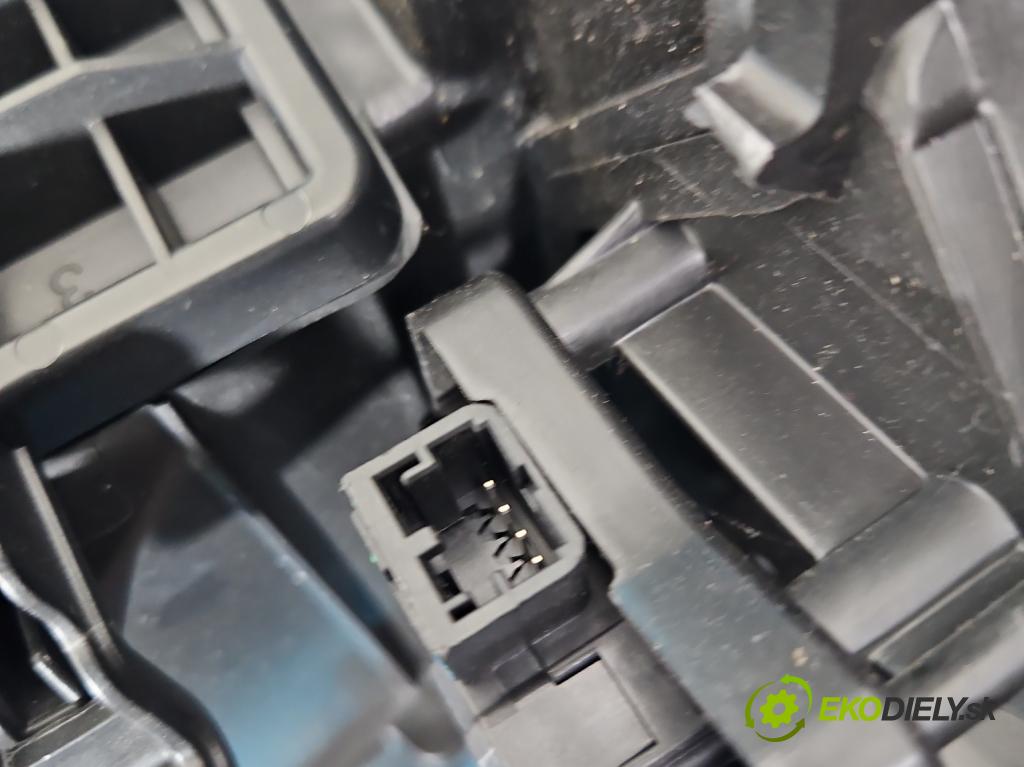 Mercedes CLA C117 X117 2013-2019 1.5 CDI 109 HP automatic 80 kW 1461 cm3 4- radiator A2468304901 (Radiátor kúrenia)