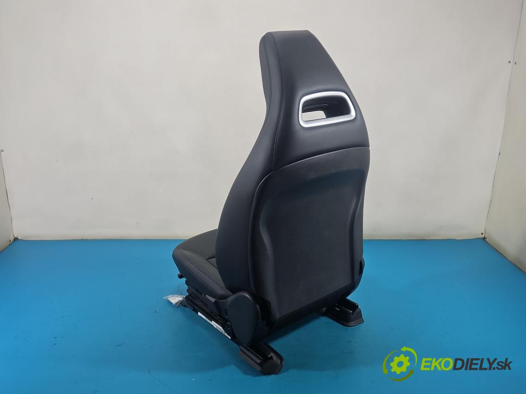 Mercedes CLA C117 X117 2013-2019 1.5 CDI 109 HP automatic 80 kW 1461 cm3 4- Sedačka pravý  (Sedadlo)