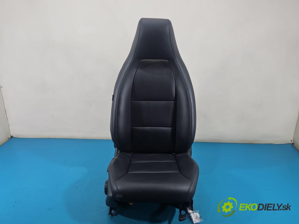 Mercedes CLA C117 X117 2013-2019 1.5 CDI 109 hp automatic 80 kW 1461 cm3 4- Sedadlo pravý  (Sedadlo)