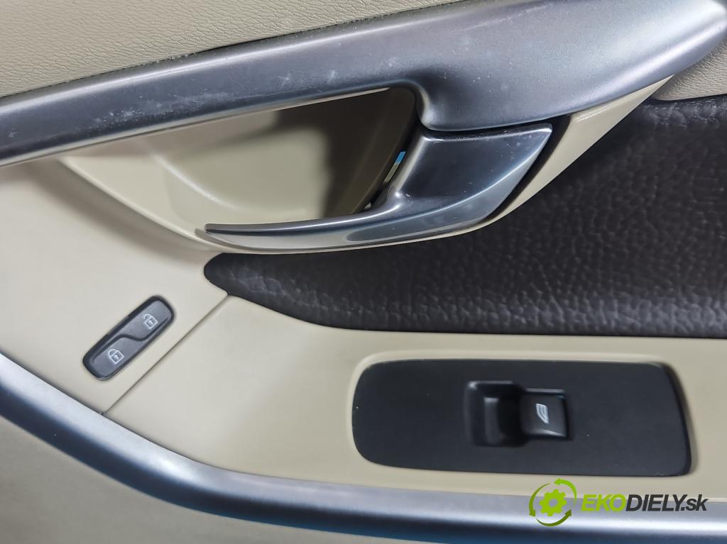 Volvo XC60 I 2008-2017 2.4d 163 HP automatic 120 kW 2400 cm3 5- sedačke: komplet