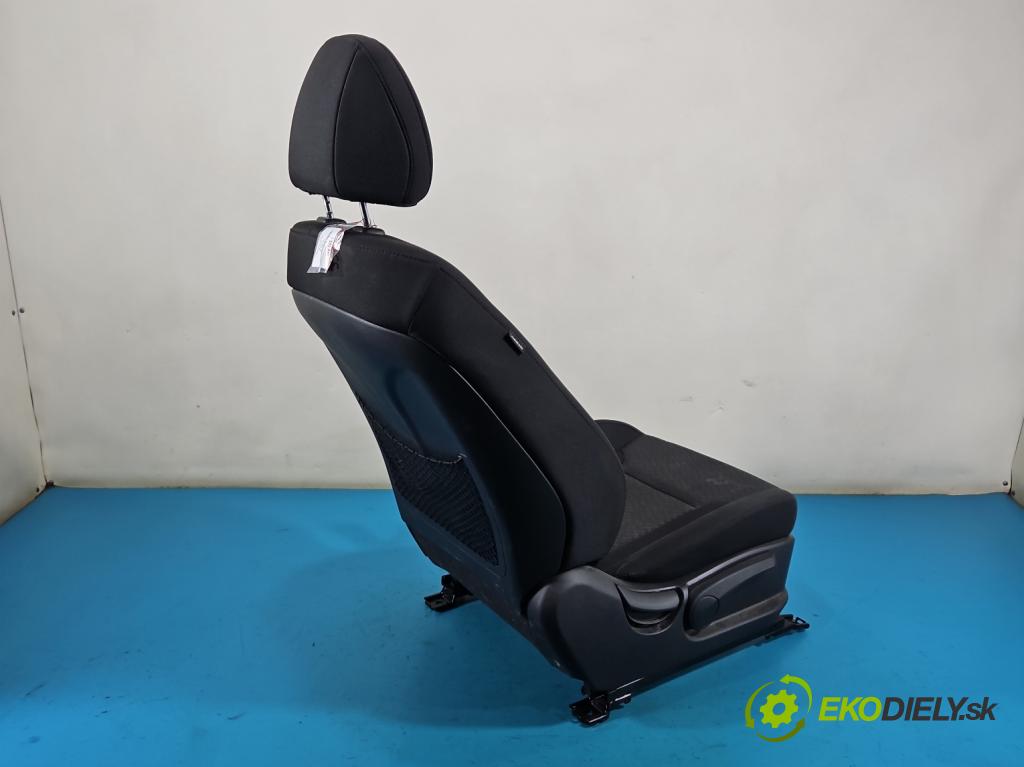Hyundai I40 1.7 CRDI 116 HP manual 85 kW 1685 cm3 5- Sedačka pravý  (Sedadlo)