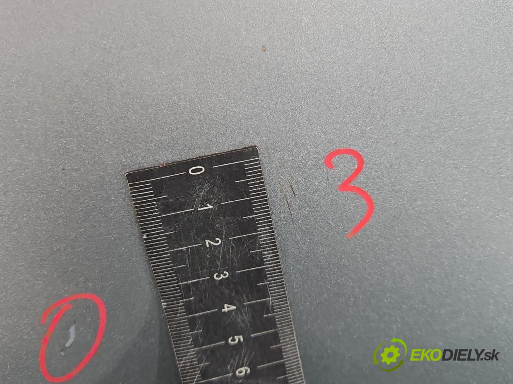 Peugeot 206 1.1 8V 60 HP manual 44 kW 1124 cm3 5- dvere zadné pravé  (Kľučka dverí ostatné)
