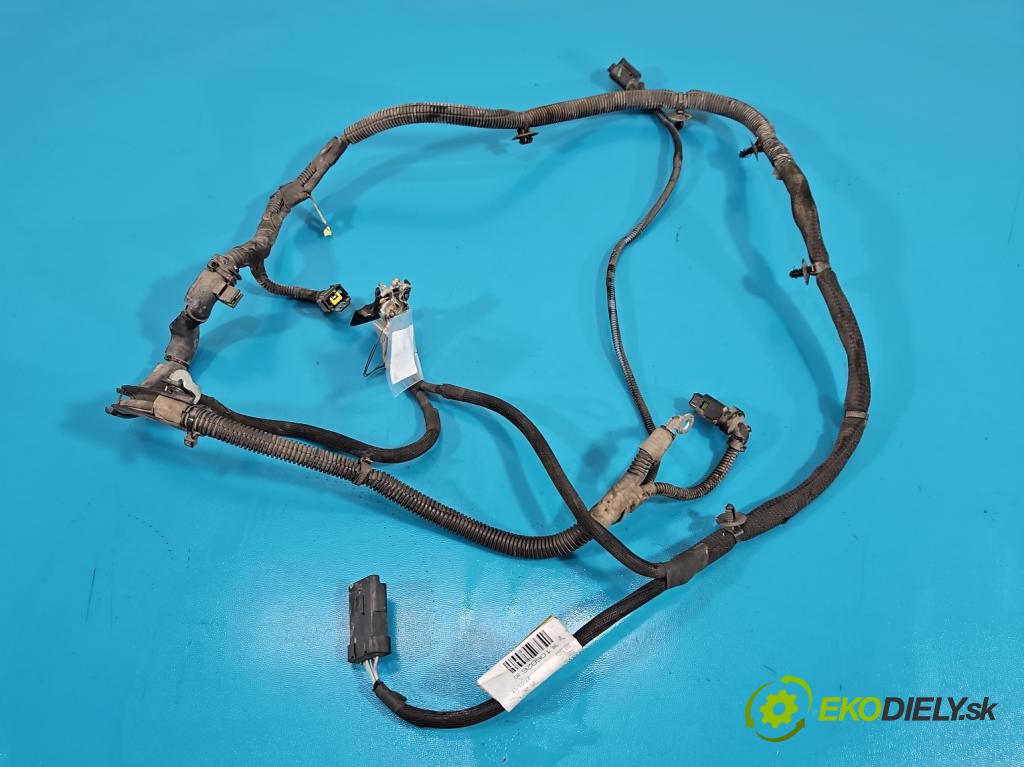 Peugeot 2008 I 2013-2019 1.2 12V 110 hp automatic 81 kW 1199 cm3 5- kontakt plusová 9810602680