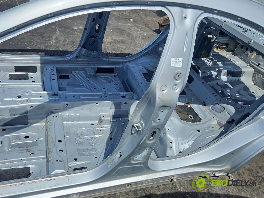 Mercedes CLA C117 X117 2013-2019 1.5 CDI 109 HP automatic 80 kW 1461 cm3 4- Práh: ľavý  (Karoséria ostatné)
