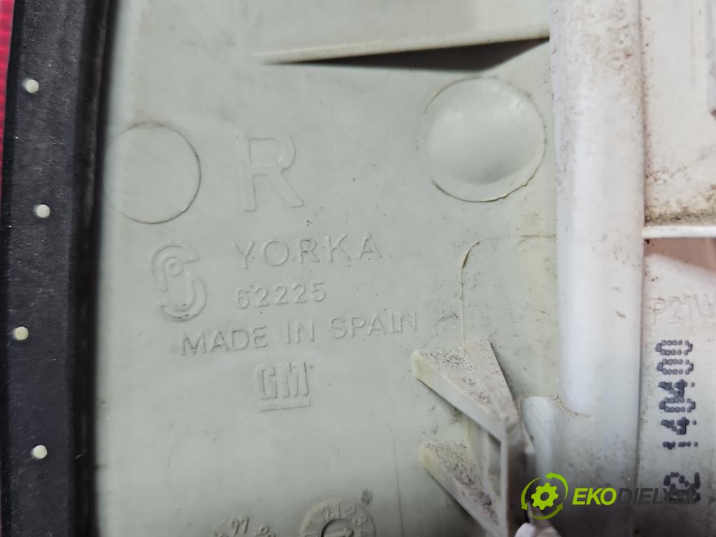 Opel Astra II 1998-2009 1.8 16V 116 HP manual 85 kW 1796 cm3 2- svetlo / reflektor zadné pravé  (Kľučka dverí ostatné)