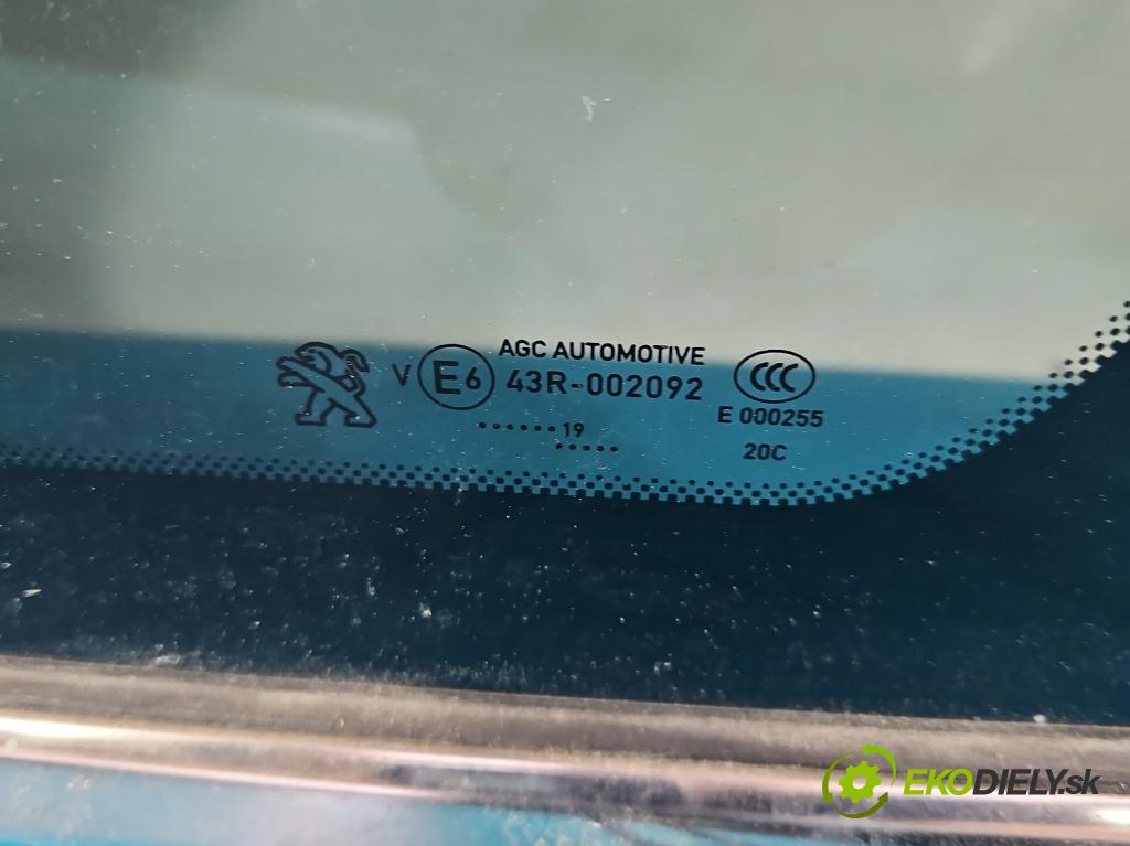 Peugeot 5008 II 2017-2024 2.0 hdi 177 HP automatic 130 kW 1997 cm3 5- sklo zadné pravé