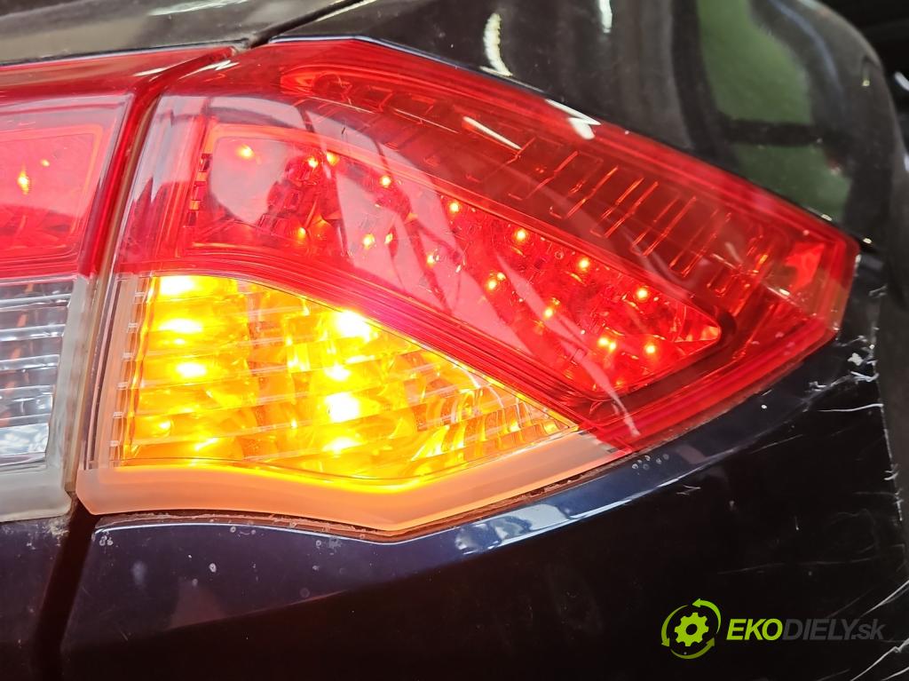 Renault Laguna III 2007-2015 1.5 dci 110 HP manual 81 kW 1461 cm3 5- svetlo / reflektor zadné pravé blatník 265500001R