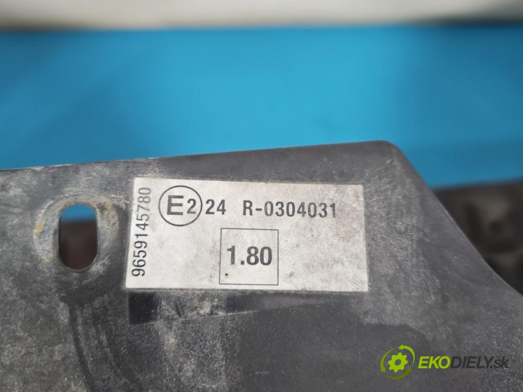 Peugeot Partner II 2008-2018 1.6 hdi 90 hp manual 66.2 kW 1560 cm3 5- nárazník přední  (Klika dveří ostatní)