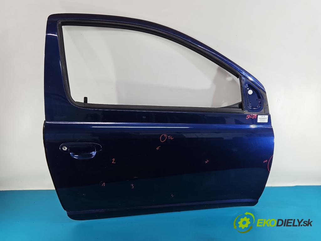 Toyota Yaris I 1999-2005 1.0 16V 68 HP manual 50 kW 998 cm3 3- dvere predné pravé  (Kľučka dverí ostatné)