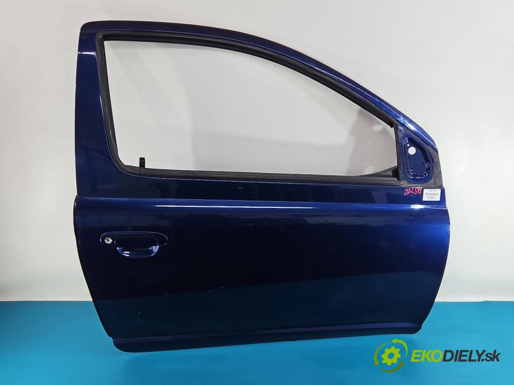 Toyota Yaris I 1999-2005 1.0 16V 68 HP manual 50 kW 998 cm3 3- dvere predné pravé  (Kľučka dverí ostatné)