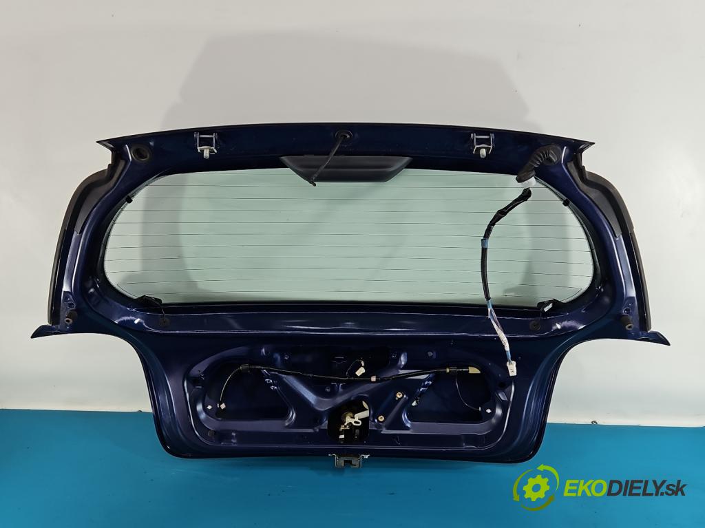 Toyota Yaris I 1999-2005 1.0 16V 68 HP manual 50 kW 998 cm3 3- zadna kufor  (Kapota zadná (kufor))