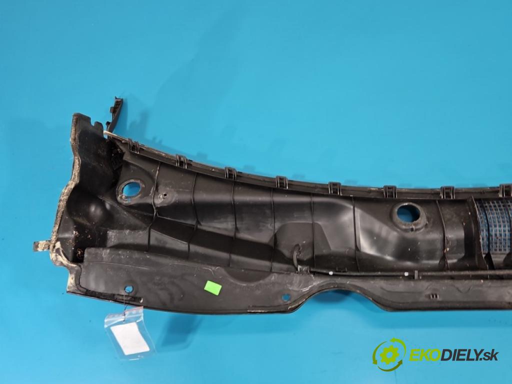 Kia Sportage III 2010-2015 2.0 16V 163 hp manual 120 kW 1998 cm3 5- torpédo 86151-3U000 (Plast pod čelním sklem)