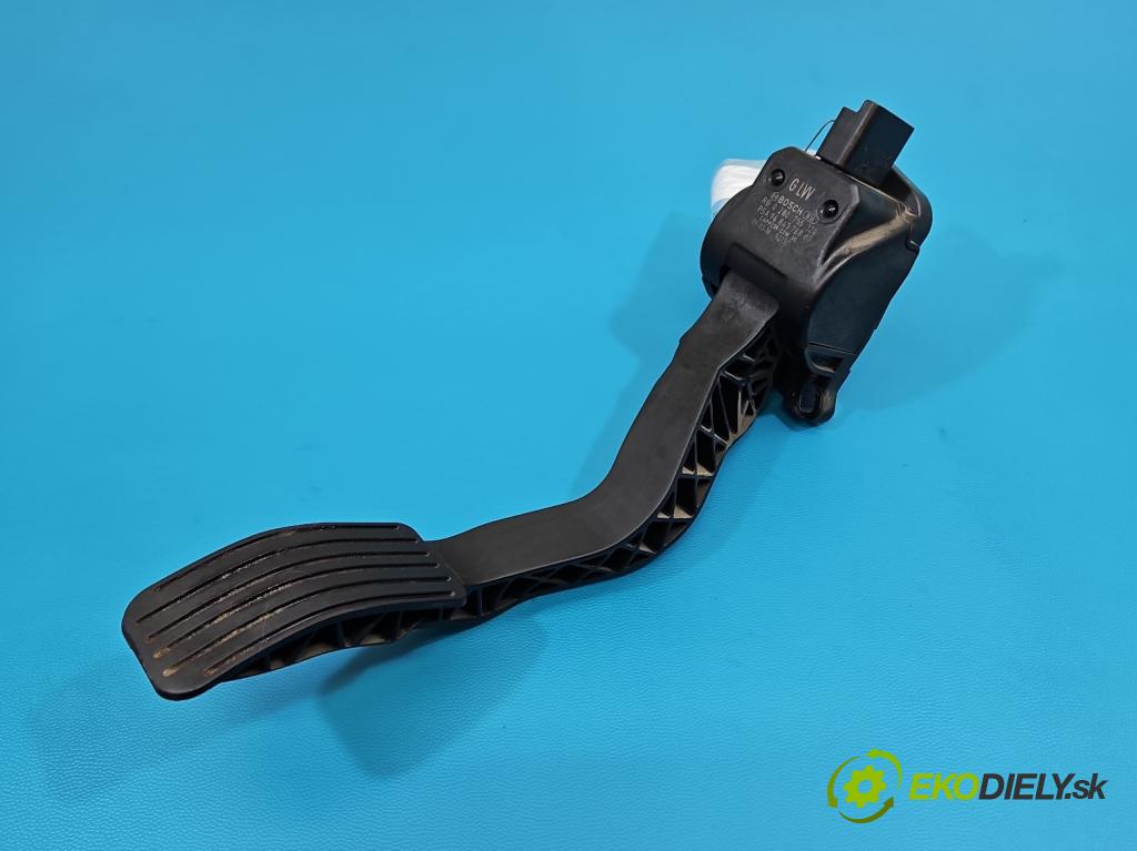 Citroen C4 I 2004-2011 1.6 hdi 90 HP manual 66.2 kW 1560 cm3 5- pedal plyn potenciometr: 9684378880