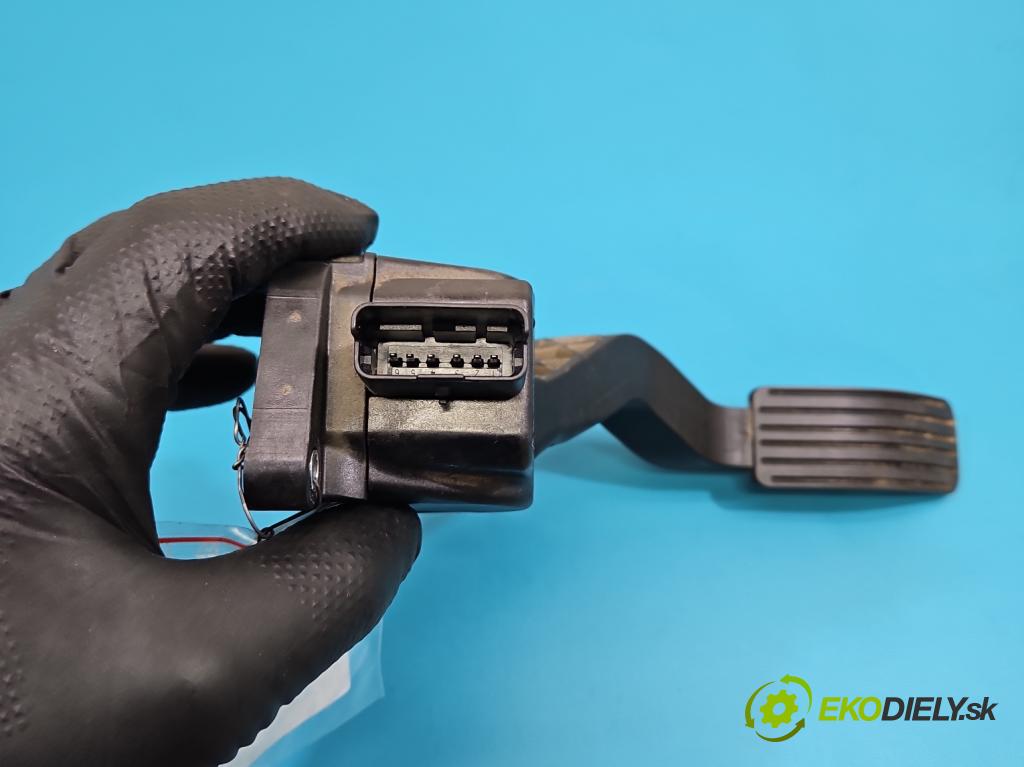 Citroen C4 I 2004-2011 1.6 hdi 90 HP manual 66.2 kW 1560 cm3 5- pedal plyn potenciometr: 9684378880