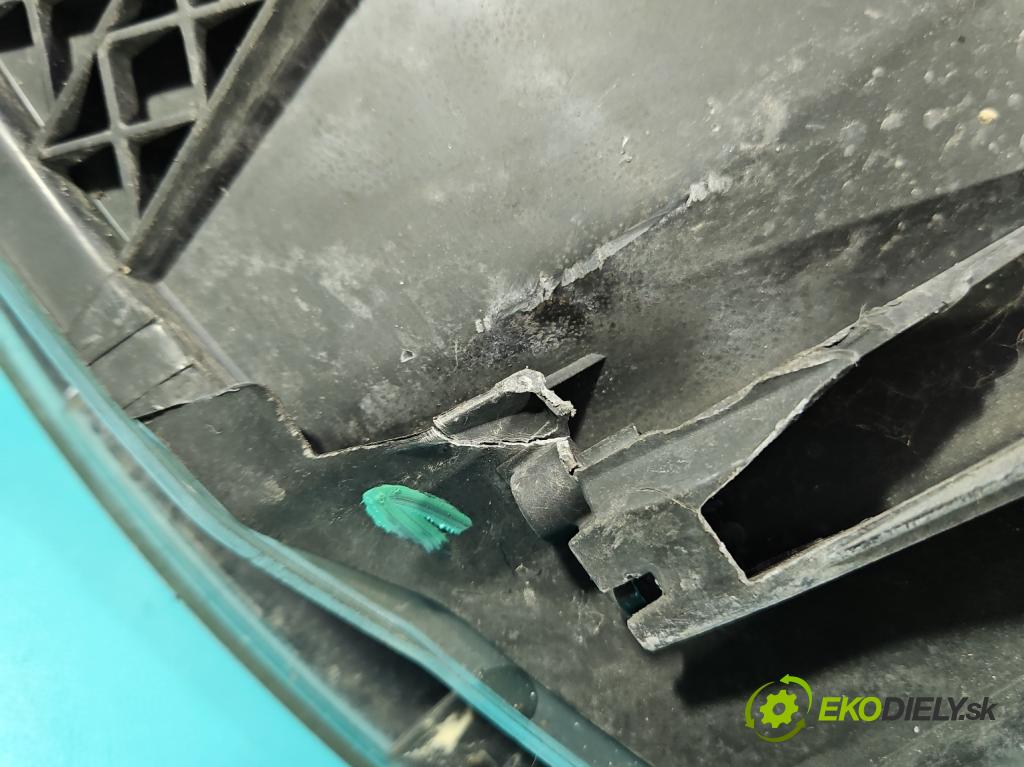 Citroen C4 I 2004-2011 1.6 hdi 90 HP manual 66.2 kW 1560 cm3 5- Reflektor: pravý 9684382280 (Svetlo predné pravé)