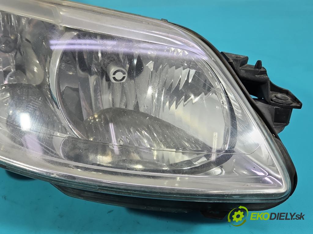Citroen C4 I 2004-2011 1.6 hdi 90 HP manual 66.2 kW 1560 cm3 5- Reflektor: pravý 9684382280 (Svetlo predné pravé)