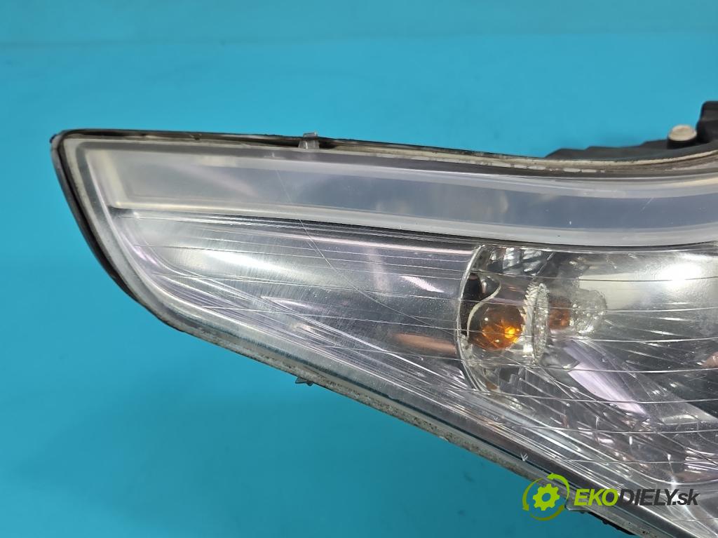 Citroen C4 I 2004-2011 1.6 hdi 90 HP manual 66.2 kW 1560 cm3 5- Reflektor: pravý 9684382280 (Svetlo predné pravé)