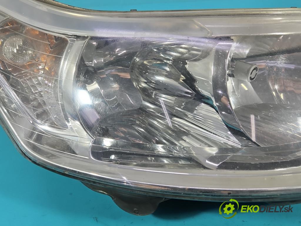 Citroen C4 I 2004-2011 1.6 hdi 90 HP manual 66.2 kW 1560 cm3 5- Reflektor: pravý 9684382280 (Svetlo predné pravé)