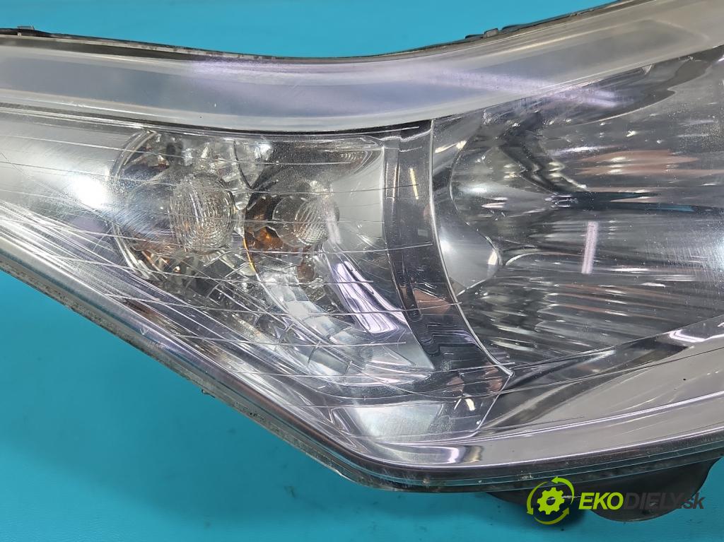 Citroen C4 I 2004-2011 1.6 hdi 90 HP manual 66.2 kW 1560 cm3 5- Reflektor: pravý 9684382280 (Svetlo predné pravé)
