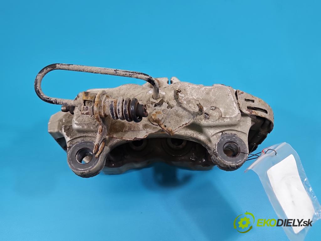 Porsche Cayenne I 2002-2010 4.8 V8 automatic 283 kW 4806 cm3 5- brzdič zadné ľavý  (Kľučka dverí ostatné)