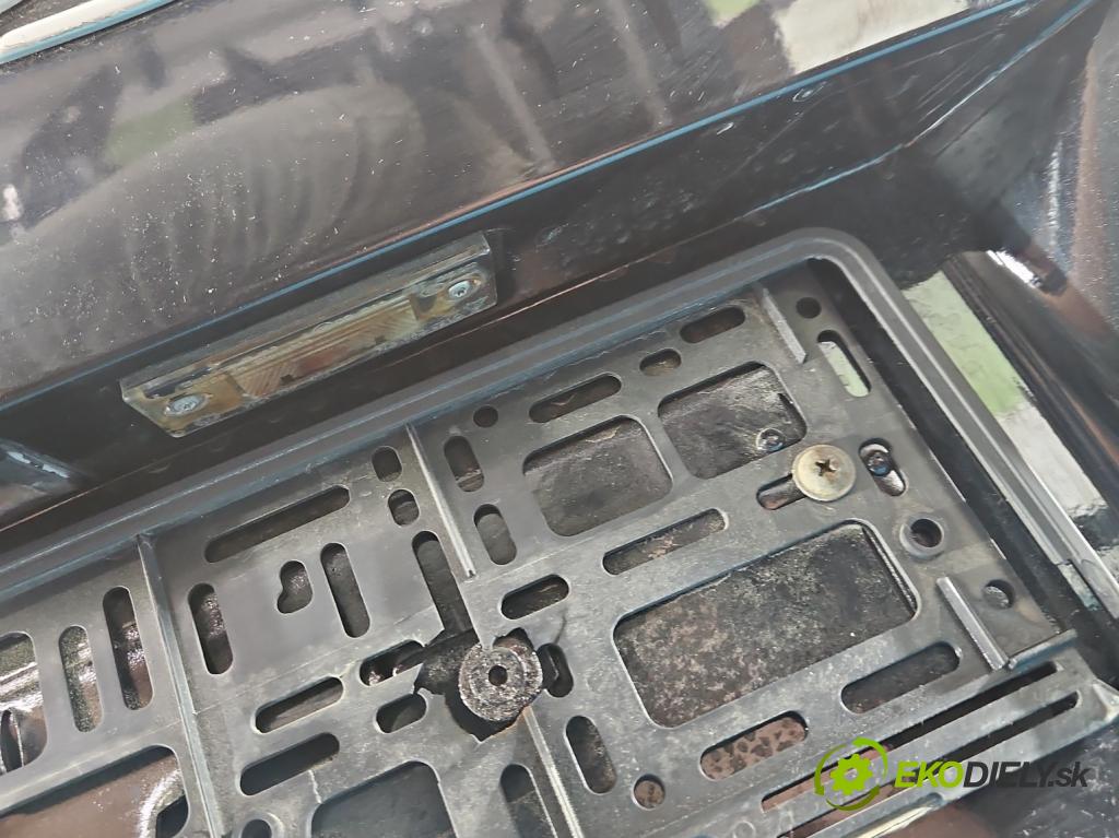 Porsche Cayenne I 2002-2010 4.8 V8 automatic 283 kW 4806 cm3 5- zadna kufor  (Kapota zadná (kufor))